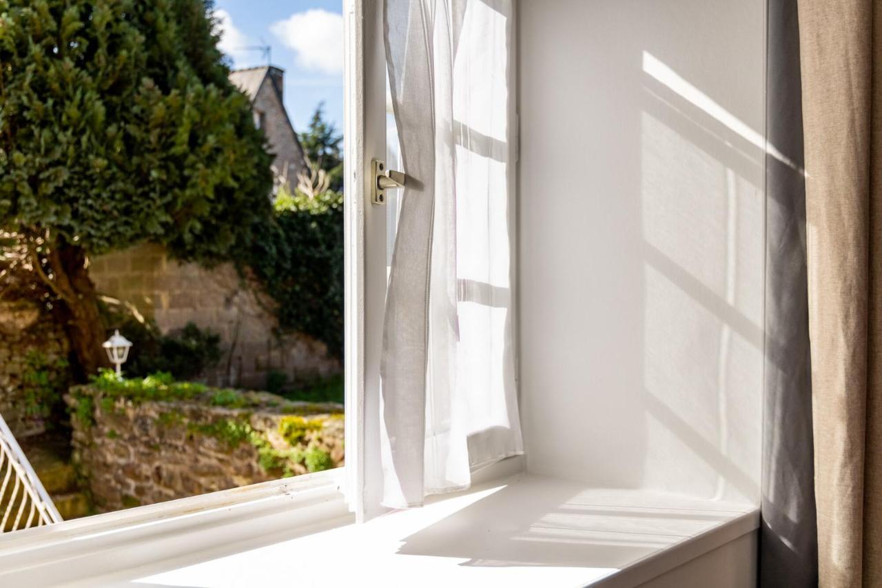 Demeures & Chateaux - Hotel De La Porte Saint-Malo Dinan Bagian luar foto