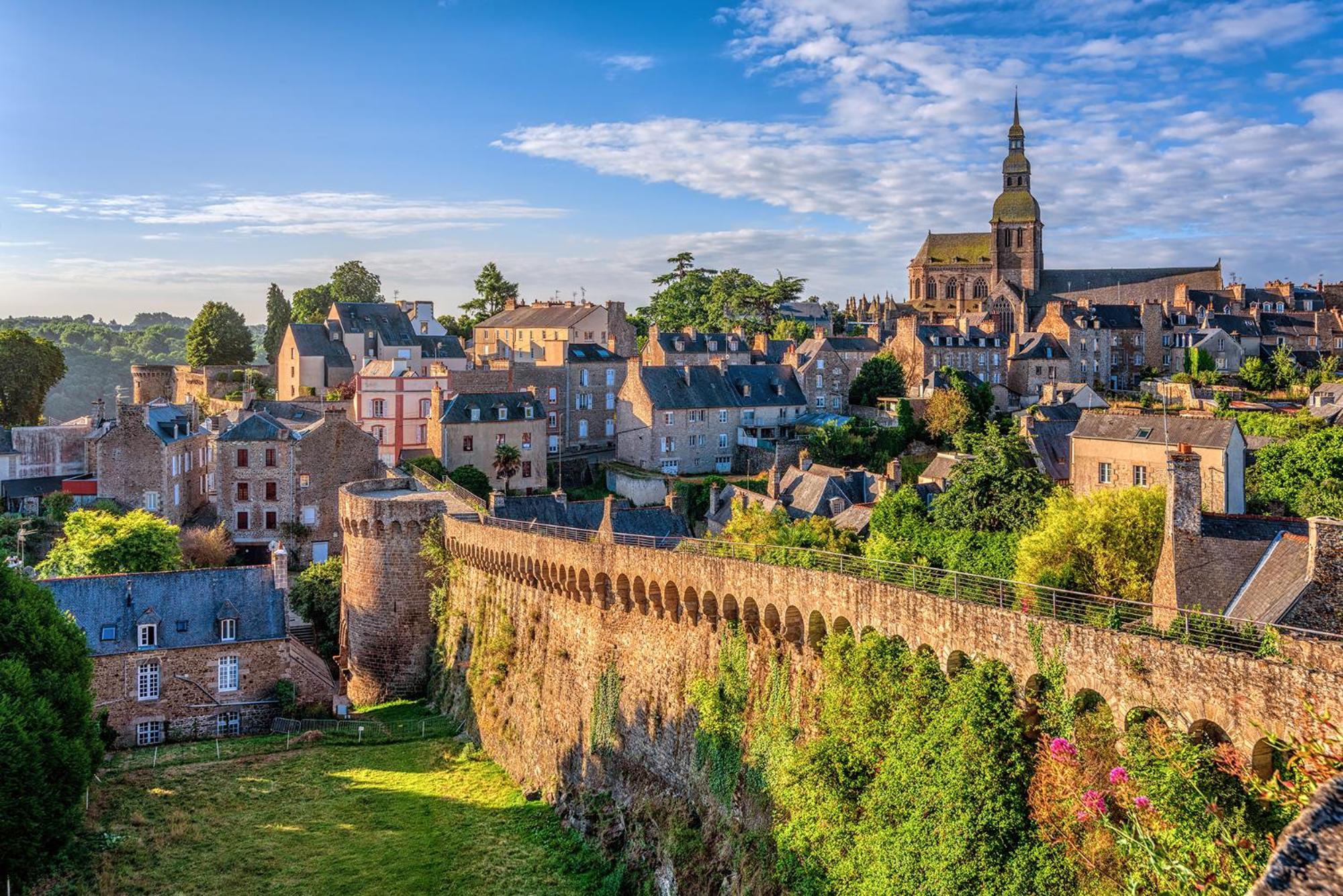 Demeures & Chateaux - Hotel De La Porte Saint-Malo Dinan Bagian luar foto
